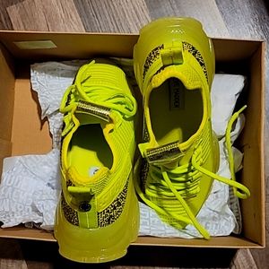 Steve Madden Sneakers